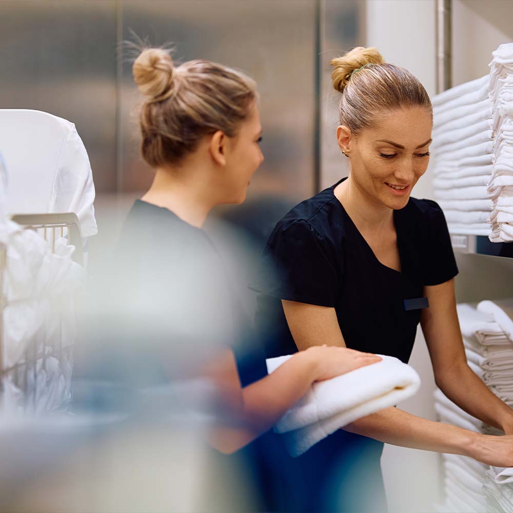 hotel-service-washing-machine-towels