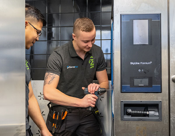 servetek-team-fixing-kitchen